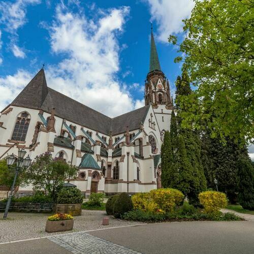 Die Kirche Maria Himmelfahrt in Schnau im Schwarzwald, das Ziel der Wanderung